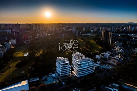 3_photo/94dce5d2f3.c2d0365adcb3b71c-ATLAS-b3d7a64e-9879-4648-932e-8c1db5cbd6f0.jpg de apartamento à venda com 3 quartos, 235m² em Cabral, Curitiba