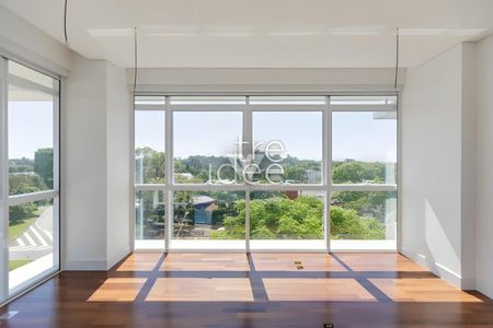 28_photo/94dce5d2f3.c2d0365adcb3b71c-ATLAS-d9d4c9da-954c-4d18-94cc-8047a2a7b5d8.jpg de apartamento à venda com 3 quartos, 235m² em Cabral, Curitiba