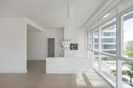 22_photo/94dce5d2f3.c2d0365adcb3b71c-ATLAS-db0dc26b-77ed-4806-9c8d-8c3385ab36bc.jpg de apartamento à venda com 3 quartos, 235m² em Cabral, Curitiba