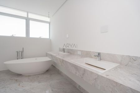 11_photo/94dce5d2f3.d606bb3af91a4b5b-ATLAS-1a9e0ef9-8aa7-4ef2-b315-31a95d89d9bb.jpg de apartamento à venda com 3 quartos, 235m² em Cabral, Curitiba