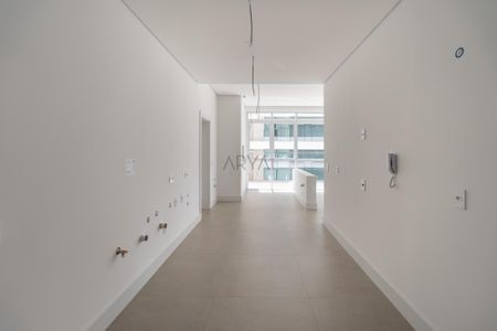 6_photo/94dce5d2f3.d606bb3af91a4b5b-ATLAS-5c7b646a-cb55-4c21-a70d-a268b68ec92b.jpg de apartamento à venda com 3 quartos, 235m² em Cabral, Curitiba