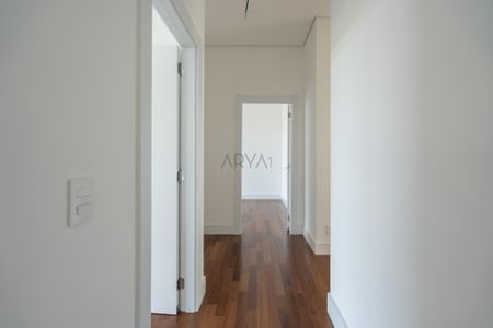 12_photo/94dce5d2f3.d606bb3af91a4b5b-ATLAS-62877b57-fb79-4676-b7af-63ee04b9b009.jpg de apartamento à venda com 3 quartos, 235m² em Cabral, Curitiba