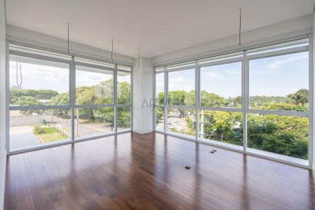 12_photo/94dce5d2f3.d606bb3af91a4b5b-ATLAS-eb4c1246-452c-4fb3-973d-ab671b484c05.jpg de apartamento à venda com 3 quartos, 235m² em Cabral, Curitiba