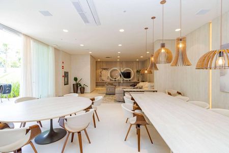 20_photo/94dce5d2f3.ee6564db4bf6f889-ATLAS-76420224-a7a5-4d6b-97d6-00284aeb7f36.jpg de apartamento à venda com 3 quartos, 235m² em Cabral, Curitiba