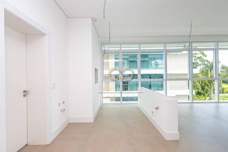 5_photo/94dce5d2f3.ee6564db4bf6f889-ATLAS-af67493c-dc56-45ec-aa5c-5794bbb46a29.jpg de apartamento à venda com 3 quartos, 235m² em Cabral, Curitiba