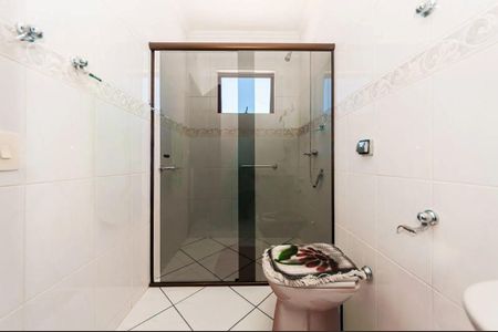 39_photo/94dce5d307.ceff8192393c33de-ATLAS-e6b6df31-c042-4ae5-97ef-a93a77246da1.jpg de casa à venda com 3 quartos, 416m² em Bacacheri, Curitiba