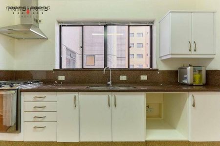 50_photo/94dce5d359.bc2625db7da5e859-ATLAS-e8cf489e-e799-4e05-9bd2-0f736d97ac6f.jpg de apartamento para alugar com 4 quartos, 226m² em Cabral, Curitiba