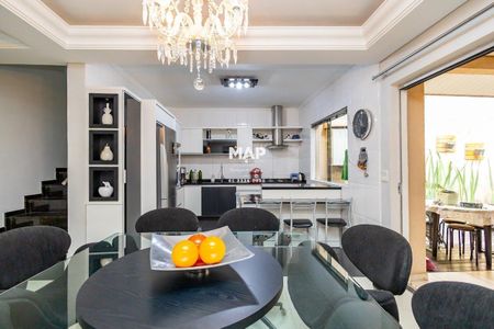 4_photo/94dce5d367.38153d79977beed0-ATLAS-29ded2e5-d97f-4d70-b1cc-c02e5ed2eee3.jpg de casa à venda com 4 quartos, 220m² em Bacacheri, Curitiba