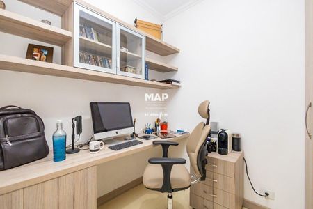 5_photo/94dce5d367.38153d79977beed0-ATLAS-4cb7cc01-95fa-4e71-a19d-ccdcec211e99.jpg de casa à venda com 4 quartos, 220m² em Bacacheri, Curitiba