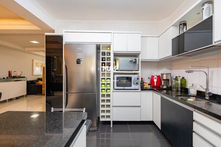 10_photo/94dce5d367.38153d79977beed0-ATLAS-4f5449ec-84d7-4e1a-9a83-445d5f7a2aad.jpg de casa à venda com 4 quartos, 220m² em Bacacheri, Curitiba