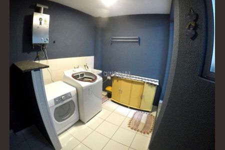 9_photo/94dce5d385.953885681833e7d2-ATLAS-d47afb62-41fb-441c-8380-308509fce99e.jpg de casa à venda com 3 quartos, 110m² em Bacacheri, Curitiba