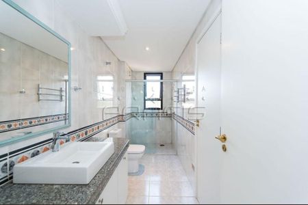 43_photo/94dce5d4ad.7e7e0caf2581e0bf-ATLAS-06fe2823-41f3-4c8c-b4e7-a39dad924109.jpg de apartamento à venda com 4 quartos, 229m² em Bacacheri, Curitiba