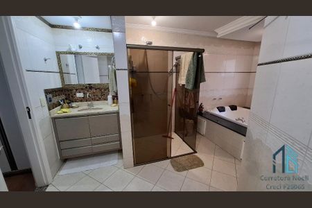 24_photo/94dce5d59f.ceff8192393c33de-ATLAS-32aa1d7c-deb4-4911-adc6-604eee8e16d6.jpg de casa à venda com 7 quartos, 640m² em Bacacheri, Curitiba