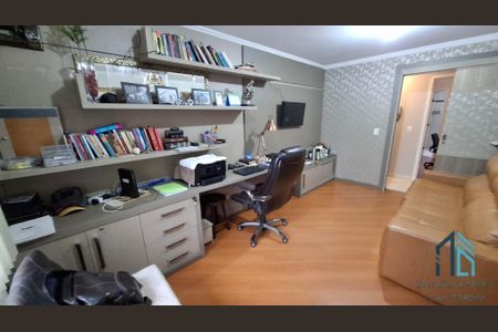 21_photo/94dce5d59f.ceff8192393c33de-ATLAS-7390f4d2-26dc-4e23-ae0a-e02501734754.jpg de casa à venda com 7 quartos, 640m² em Bacacheri, Curitiba