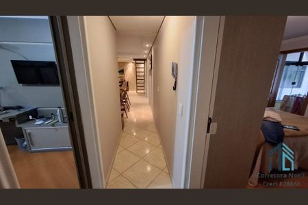 19_photo/94dce5d59f.ceff8192393c33de-ATLAS-fed4da9c-4a7a-4e7b-8e7a-b2ba0f2065d8.jpg de casa à venda com 7 quartos, 640m² em Bacacheri, Curitiba