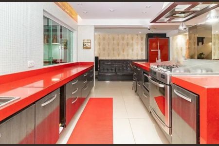 8_photo/94dce5d895.1463d70521bc8e9f-ATLAS-7d945577-803c-4f78-a216-97e7acd4bac2.jpg de casa à venda com 5 quartos, 448m² em Bacacheri, Curitiba