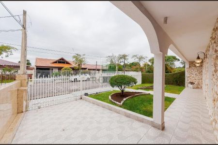 6_photo/94dce5e07b.821bca6a381fcd78-ATLAS-1eacce56-84cf-4b32-9f77-334ee590a159.jpg de casa à venda com 4 quartos, 314m² em Bacacheri, Curitiba