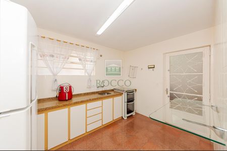 14_photo/94dce5e07b.821bca6a381fcd78-ATLAS-4cdfbf2a-9fb0-4f0c-a5e2-981db12f6aba.jpg de casa à venda com 4 quartos, 314m² em Bacacheri, Curitiba