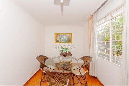 8_photo/94dce5e07b.821bca6a381fcd78-ATLAS-5b513017-73ac-4b08-ae9d-e7621de14a14.jpg de casa à venda com 4 quartos, 314m² em Bacacheri, Curitiba