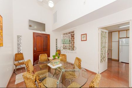 17_photo/94dce5e07b.821bca6a381fcd78-ATLAS-9f6998d1-ce37-4eb5-9ef0-fe7b20eeb66b.jpg de casa à venda com 4 quartos, 314m² em Bacacheri, Curitiba