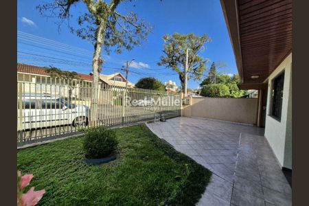 44_photo/94dce5e24d.598c66e7e5047e83-ATLAS-635238d3-a65f-463a-bc23-a09f030d1fe9.jpg de casa à venda com 4 quartos, 181m² em Bacacheri, Curitiba