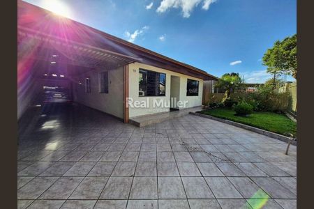 43_photo/94dce5e24d.598c66e7e5047e83-ATLAS-748203ac-7737-4de5-ac74-ff92e31a8c3a.jpg de casa à venda com 4 quartos, 181m² em Bacacheri, Curitiba