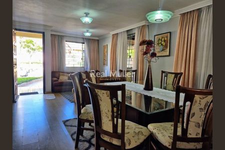 10_photo/94dce5e24d.598c66e7e5047e83-ATLAS-8376f2ee-5eca-4a91-bcb5-b8477b48d693.jpg de casa à venda com 4 quartos, 181m² em Bacacheri, Curitiba