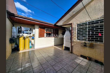 36_photo/94dce5e24d.598c66e7e5047e83-ATLAS-88f67626-8582-48b2-b3e4-50922a7bfca7.jpg de casa à venda com 4 quartos, 181m² em Bacacheri, Curitiba