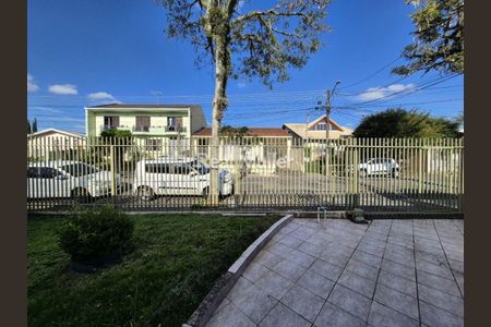 45_photo/94dce5e24d.598c66e7e5047e83-ATLAS-b85899de-39d8-48a5-ab83-6d3dfa7b5142.jpg de casa à venda com 4 quartos, 181m² em Bacacheri, Curitiba