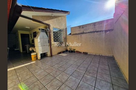 37_photo/94dce5e24d.598c66e7e5047e83-ATLAS-fb1a1266-607d-4aa5-8b16-0e6b5abae937.jpg de casa à venda com 4 quartos, 181m² em Bacacheri, Curitiba