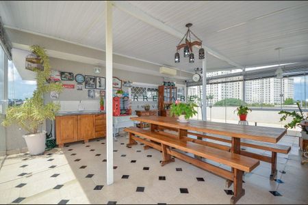 8_photo/94dce5e363.8ae1cb5ed2a1280b-ATLAS-dab87649-03a6-4dcf-8ef4-8373cc7f3aaf.jpg de casa à venda com 4 quartos, 276m² em Bacacheri, Curitiba