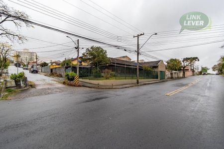 26_photo/94dce5e3a1.3714cccd63f8fe2d-ATLAS-b3dae290-ae0c-4852-bc24-53ccabf507d7.jpg de casa à venda com 3 quartos, 247m² em Bacacheri, Curitiba