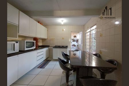 18_photo/94dce5e3e1.7f057c72c49660dd-ATLAS-469cbe8e-d8e1-4eb6-bc67-ef0b3e7d4d27.jpg de casa à venda com 5 quartos, 158m² em Bacacheri, Curitiba