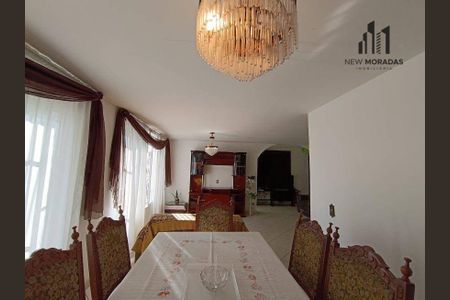 4_photo/94dce5e3e1.7f057c72c49660dd-ATLAS-53d8a536-caf7-4e69-bb69-1dcb4e76202c.jpg de casa à venda com 5 quartos, 158m² em Bacacheri, Curitiba