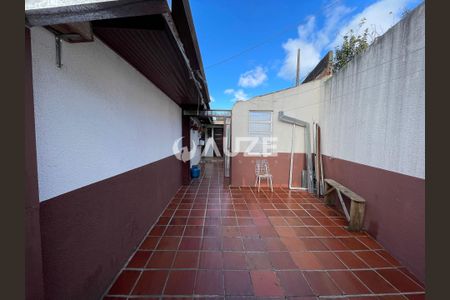 8_photo/94dce5e44f.dc8bbd111761e841-ATLAS-6c67e8ac-aa78-48fe-99b4-8daad9c26b55.jpg de casa à venda com 3 quartos, 140m² em Bacacheri, Curitiba