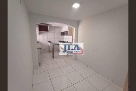 12_photo/94dce5e475.3714cccd63f8fe2d-ATLAS-31d156f4-46b4-416a-b4f8-44787acce88f.jpg de casa para alugar com 4 quartos, 70m² em Bacacheri, Curitiba