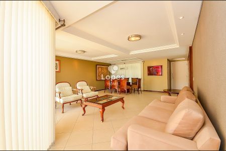 7_photo/94dce5e803.82be18ad98973cde-ATLAS-5c05e0b1-d84c-4279-9ea0-4e56b498fad2.jpg de casa à venda com 4 quartos, 460m² em Bacacheri, Curitiba