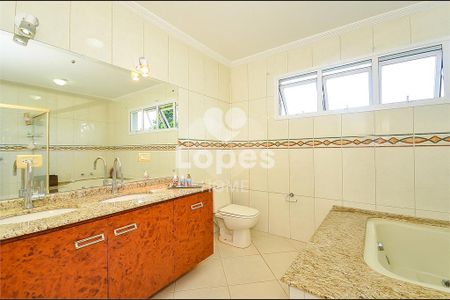 27_photo/94dce5e803.82be18ad98973cde-ATLAS-a67e1547-8f3f-4fd2-88ee-8d6508f99503.jpg de casa à venda com 4 quartos, 500m² em Bacacheri, Curitiba