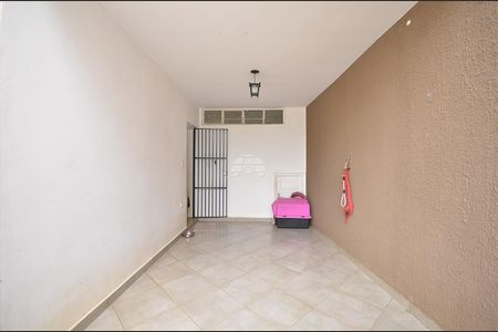 2_photo/94dce5e989.7954feb32d1ae247-ATLAS-e719a4fd-9378-4013-a2ff-59d112a907ac.jpg de casa à venda com 3 quartos, 147m² em Bacacheri, Curitiba