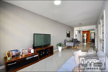 6_photo/94dce5e989.7954feb32d1ae247-ATLAS-e9914b60-d1be-497c-8e04-a8a0f6e544c6.jpg de casa à venda com 3 quartos, 147m² em Bacacheri, Curitiba