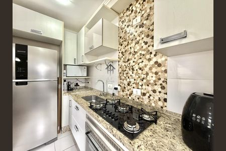 16_photo/94dce5e9ab.cba55c6c3c3dbf0f-ATLAS-91aa1b57-4e68-462e-9d77-c8ce561664c7.jpg de apartamento à venda com 3 quartos, 79m² em Bacacheri, Curitiba