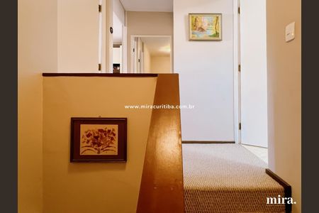 8_photo/94dce5e9cd.26dc6cb80f3e86b0-ATLAS-0f4b909f-19d5-444d-9bb2-4b9cd6e288e9.jpg de casa à venda com 3 quartos, 123m² em Bacacheri, Curitiba