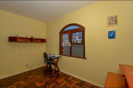 5_photo/94dce5e9d1.70fed3faa30d4614-ATLAS-360ad4f6-5ffb-477f-a75e-1389b644f78b.jpg de casa à venda com 3 quartos, 148m² em Bacacheri, Curitiba