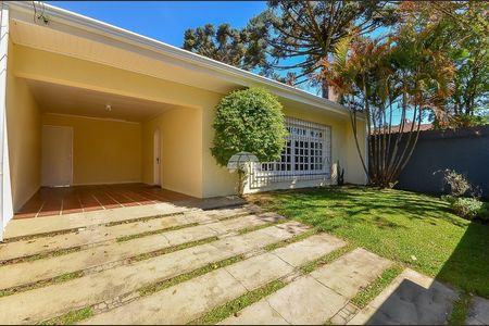 12_photo/94dce5e9d1.70fed3faa30d4614-ATLAS-5a56f2a1-a4ec-4aca-aa92-d2e42771bf17.jpg de casa à venda com 3 quartos, 148m² em Bacacheri, Curitiba