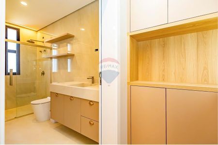 43_photo/94dce5ecbd.4920d6e5269d0762-ATLAS-34e5a105-a82b-4ebe-ab3a-ebf8faef9e6c.jpg de casa à venda com 3 quartos, 239m² em Bairro Alto, Curitiba