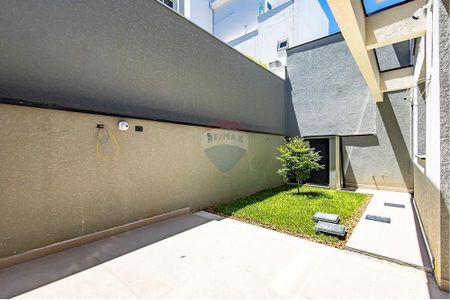 31_photo/94dce5ecbd.4920d6e5269d0762-ATLAS-97255212-dced-4e54-8d68-79fe1d208f60.jpg de casa à venda com 3 quartos, 239m² em Bairro Alto, Curitiba