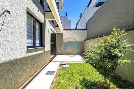 30_photo/94dce5ecbf.3cc2d31291e2990f-ATLAS-64234aab-15dd-4e8b-97ec-08c5f2f527e1.jpg de casa à venda com 3 quartos, 180m² em Bairro Alto, Curitiba