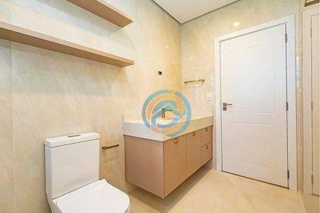 45_photo/94dce5ecbf.3cc2d31291e2990f-ATLAS-a3064f7d-343d-422e-9ba6-852152613c75.jpg de casa à venda com 3 quartos, 180m² em Bairro Alto, Curitiba