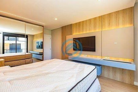 42_photo/94dce5ecbf.3cc2d31291e2990f-ATLAS-e431edf4-b107-46aa-8cb3-a46304907402.jpg de casa à venda com 3 quartos, 180m² em Bairro Alto, Curitiba