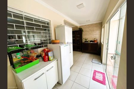 4_photo/94dce5ed9b.ffdd1ddaa3c736e5-ATLAS-0b3202fc-615e-4996-8163-8dbcfa4a9a39.jpg de casa à venda com 3 quartos, 240m² em Bairro Alto, Curitiba